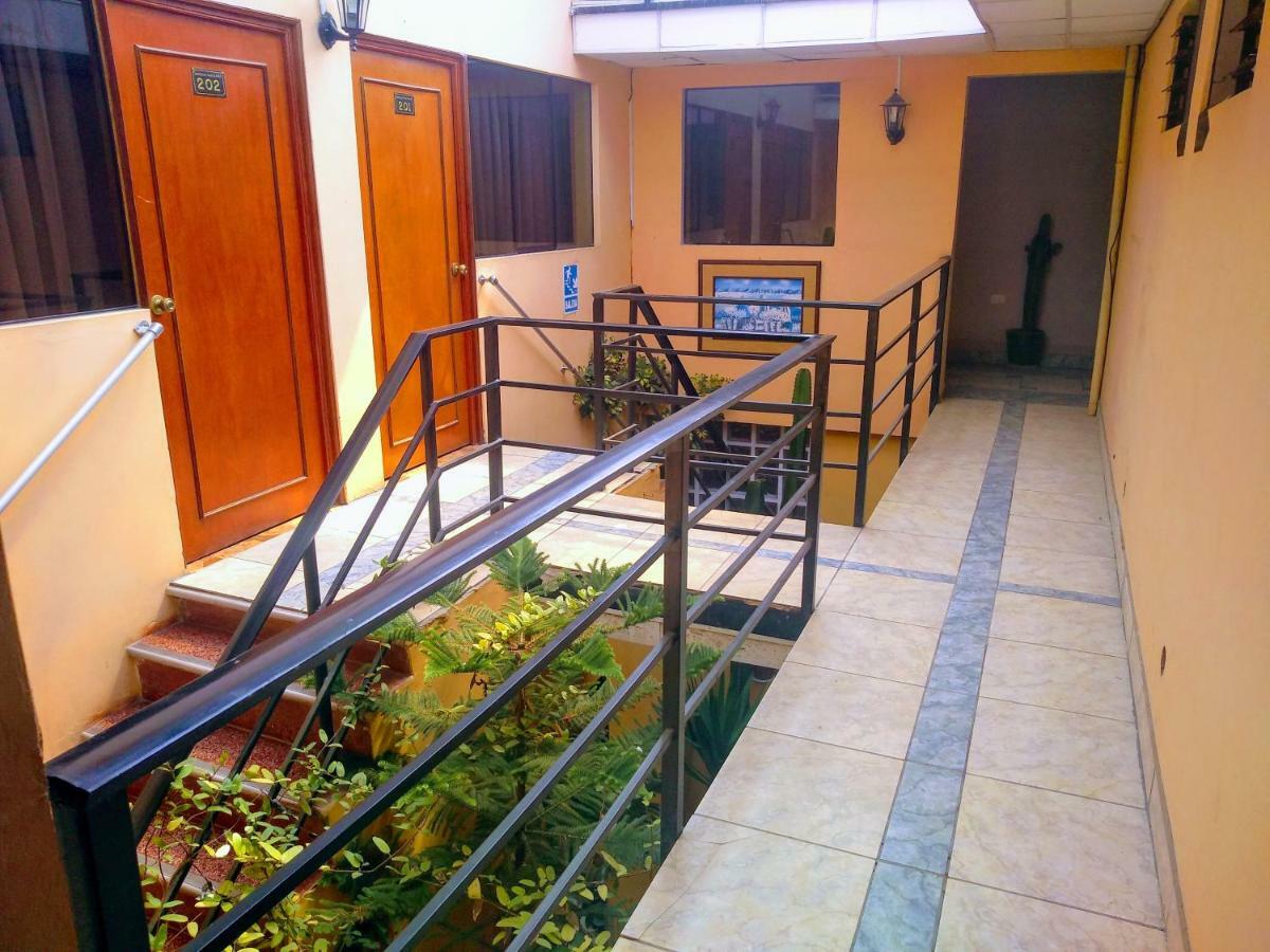 Casa Blanca Hospedaje Huamancaca Exteriér fotografie